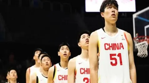 快船官方决定退役保罗战袍，比尔，瓦力博彩，却意外继承3号球衣，詹姆斯退役后骑士23号球衣去向成谜
